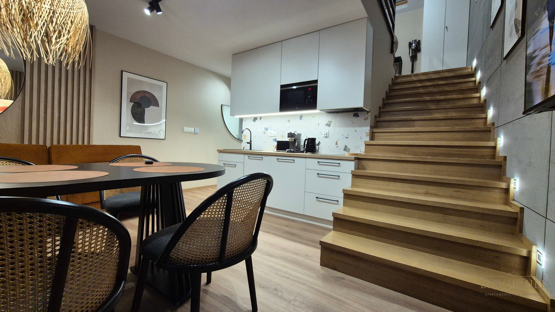 APART SERVICE SPÓŁKA Z OGRANICZONĄ ODPOWIEDZIALNOŚCIĄ - 8